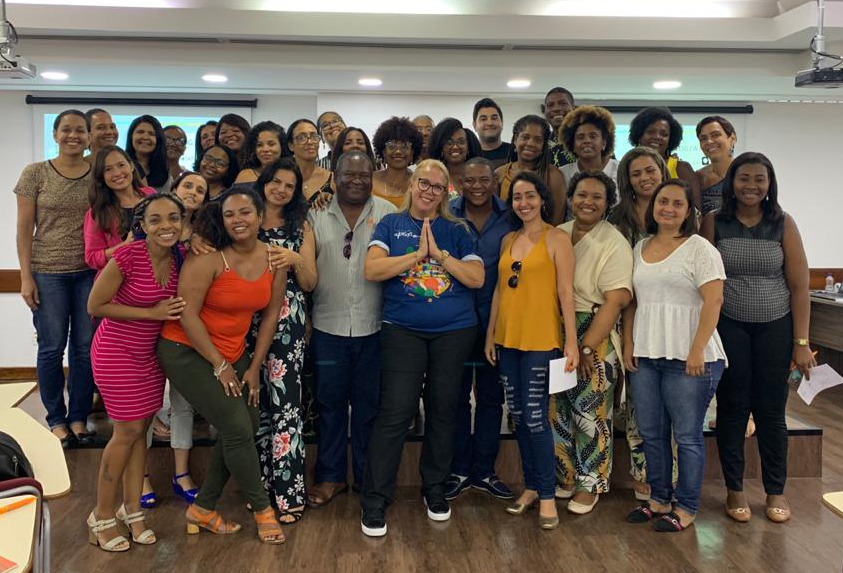 “Joy!”: Coleção de Língua Inglesa da Editora Opet chega a Salvador